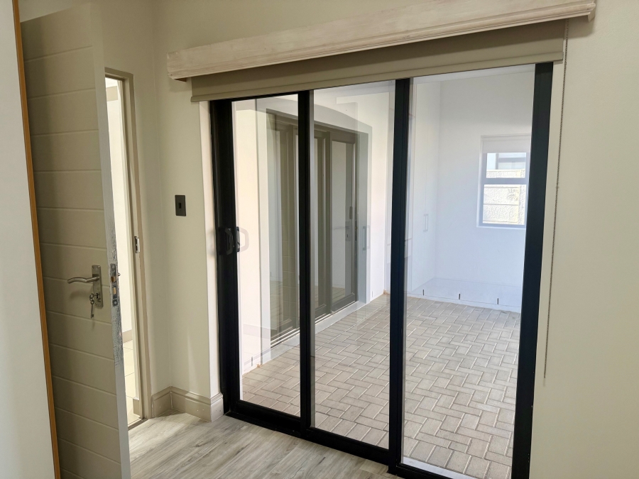 5 Bedroom Property for Sale in Tafelzicht Western Cape
